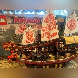 Lego Ninjago Destiny’s Bounty 70618 Box and Instructions included. EUC.